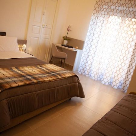 Casapaola B&B Rooms 阿奇雷亚莱 外观 照片