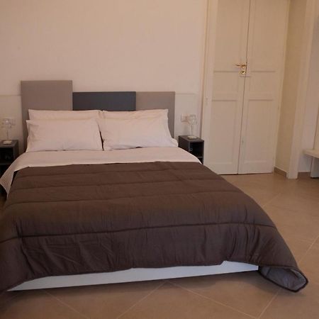 Casapaola B&B Rooms 阿奇雷亚莱 外观 照片