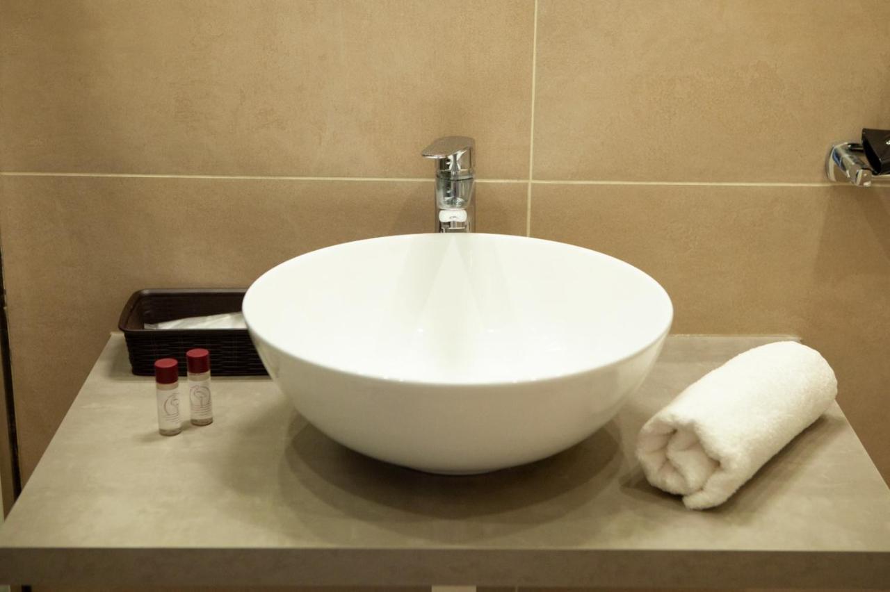 Casapaola B&B Rooms 阿奇雷亚莱 外观 照片