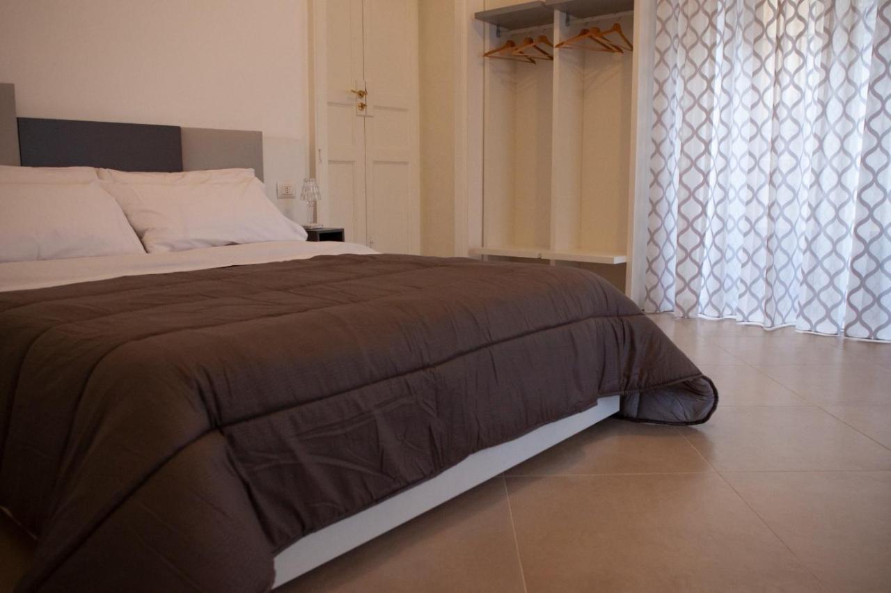 Casapaola B&B Rooms 阿奇雷亚莱 外观 照片