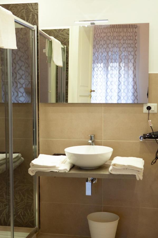 Casapaola B&B Rooms 阿奇雷亚莱 外观 照片