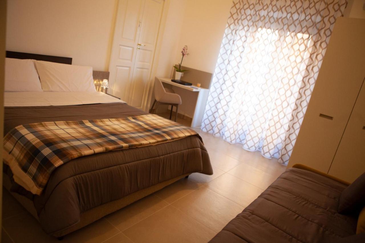 Casapaola B&B Rooms 阿奇雷亚莱 外观 照片