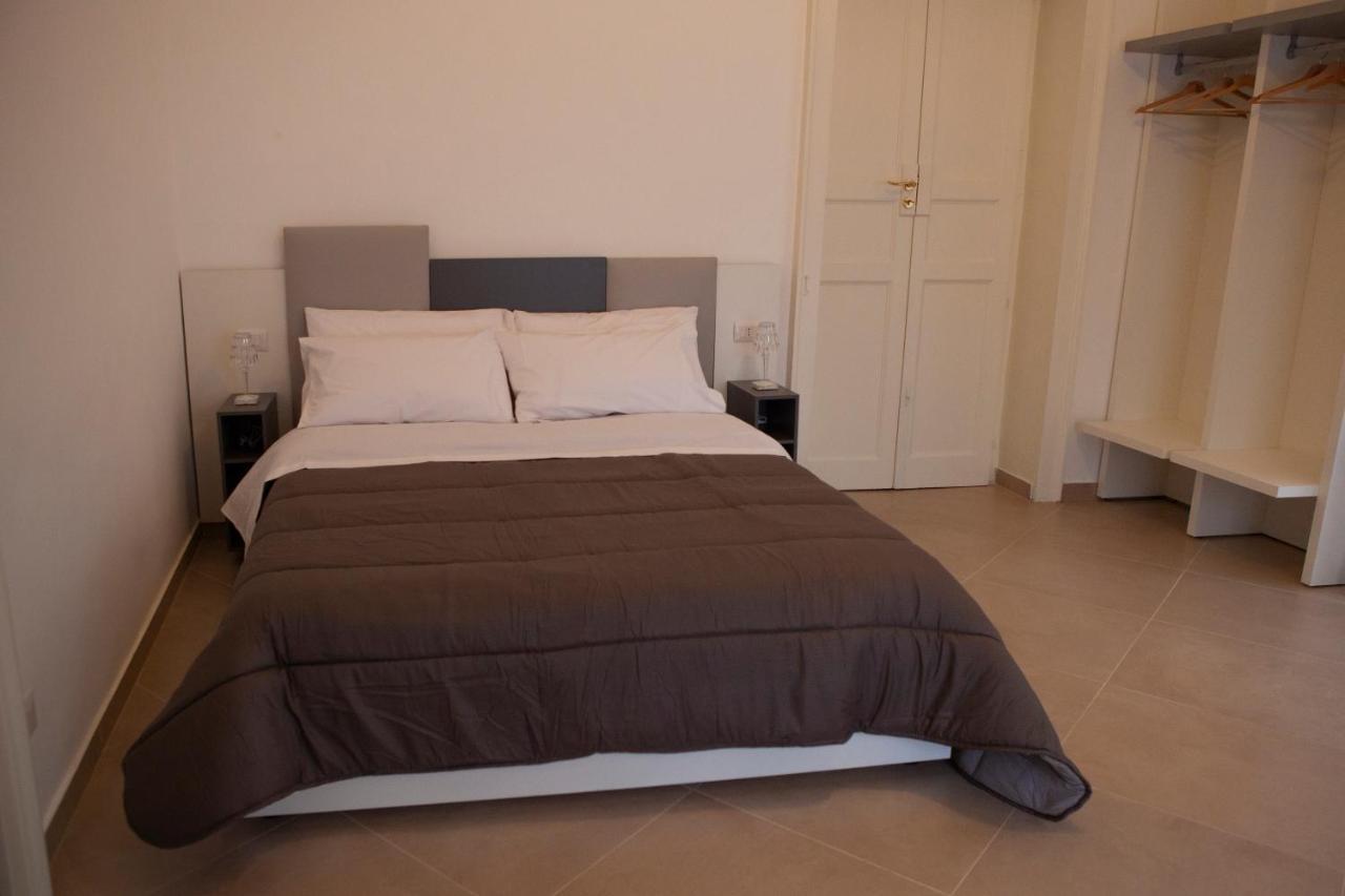 Casapaola B&B Rooms 阿奇雷亚莱 外观 照片